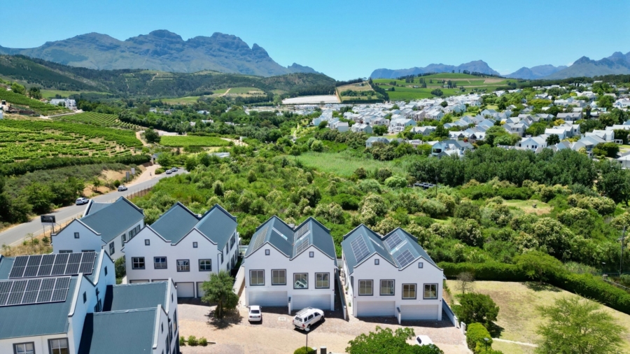 3 Bedroom Property for Sale in Welgevonden Western Cape